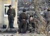 探秘中朝边境的朝鲜士兵：虎视眈眈盯着中国境内