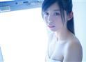 日本女星小池里奈清純寫真  白色吊帶展示完美雪肌膚