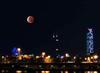 全球多地惊现红月亮：月亮你为什么这么红 我国红月亮观测全纪录