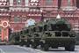 俄罗斯红场阅兵式大秀新武器 坦克群导弹齐上阵