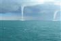组图：青海湖惊现“九龙吸水”奇特景观